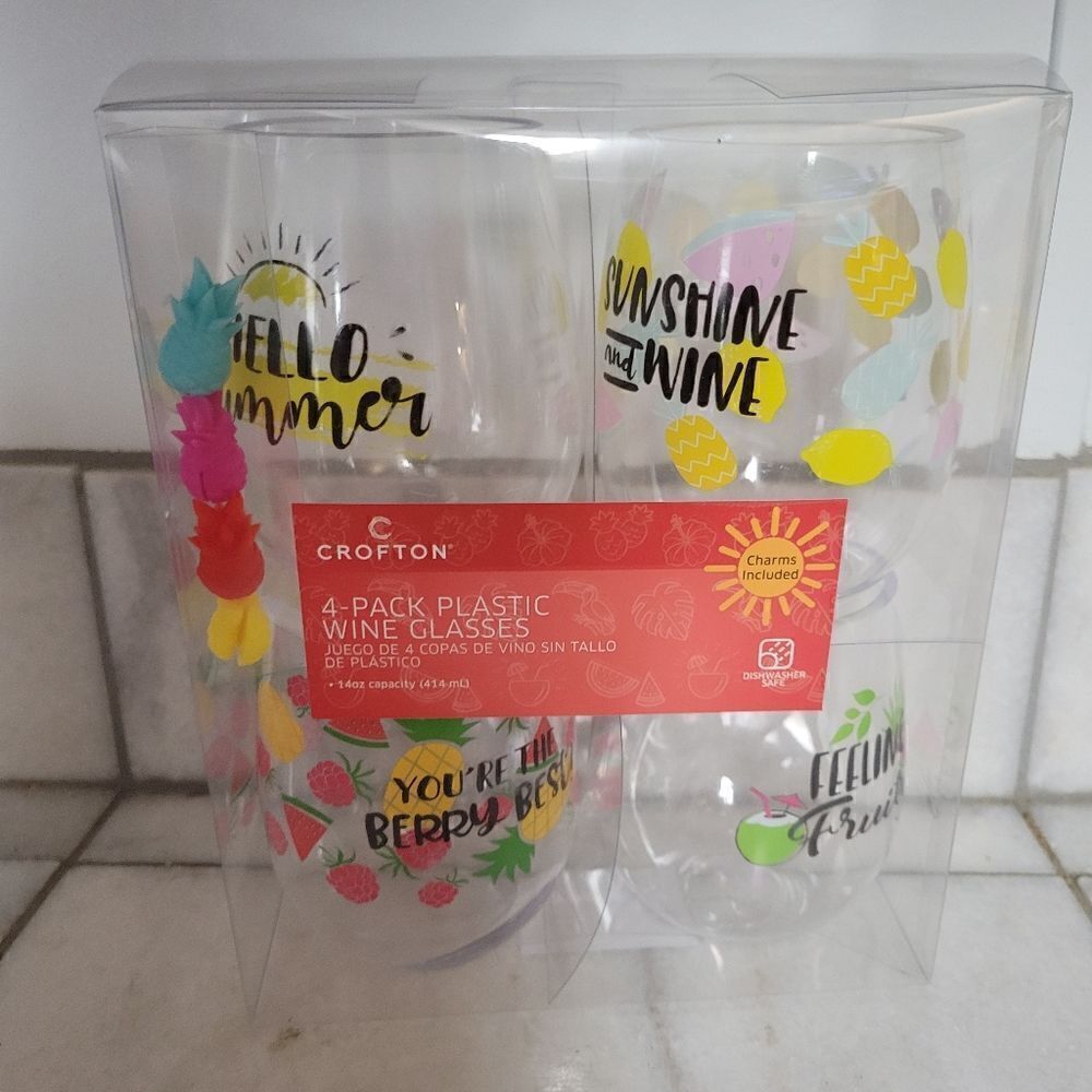 Crofton 4-Pack Summer-Themed Plastic Wine Glasses Set New In Package